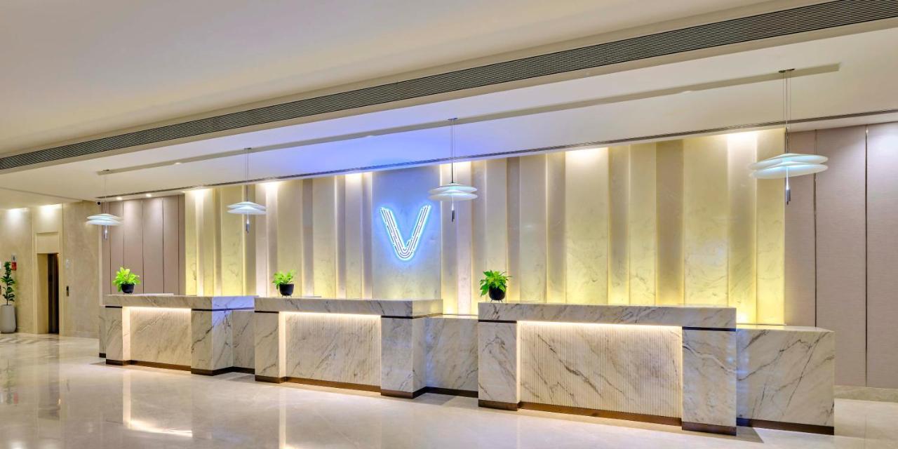 Vivanta Ahmedabad Sg Highway Exterior photo