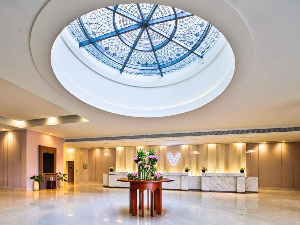 Vivanta Ahmedabad Sg Highway Exterior photo
