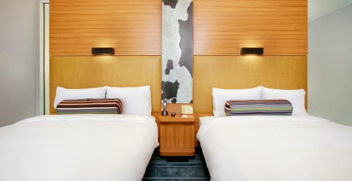 Vivanta Ahmedabad Sg Highway Exterior photo
