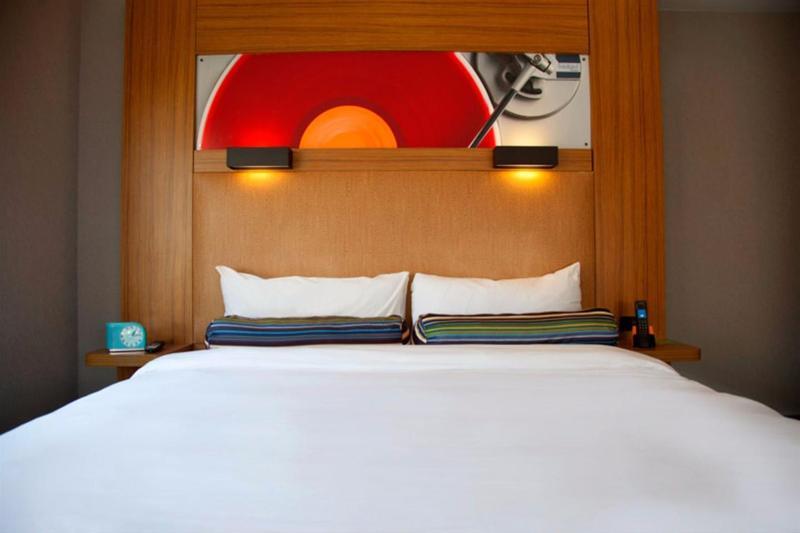 Vivanta Ahmedabad Sg Highway Exterior photo